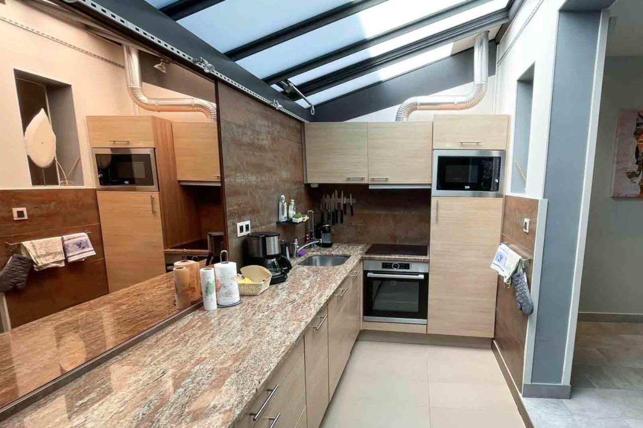 Charming Townhouse With Garden In The Of Ferienhaus Paris